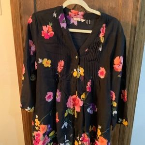 Cute 100% cotton tunic Soft Surrounding